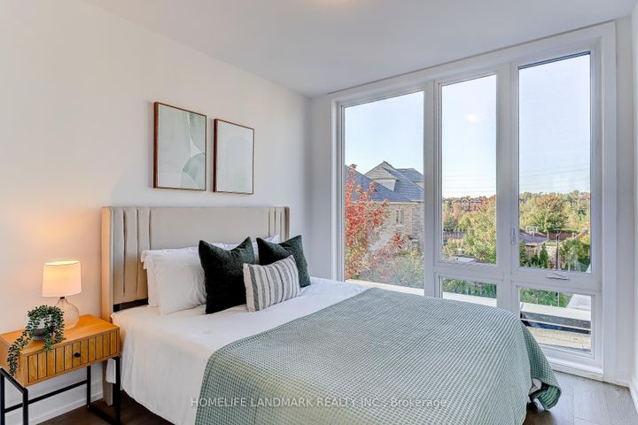 Photo 18 at 31 Bancroft Lane, Jefferson, Richmond Hill