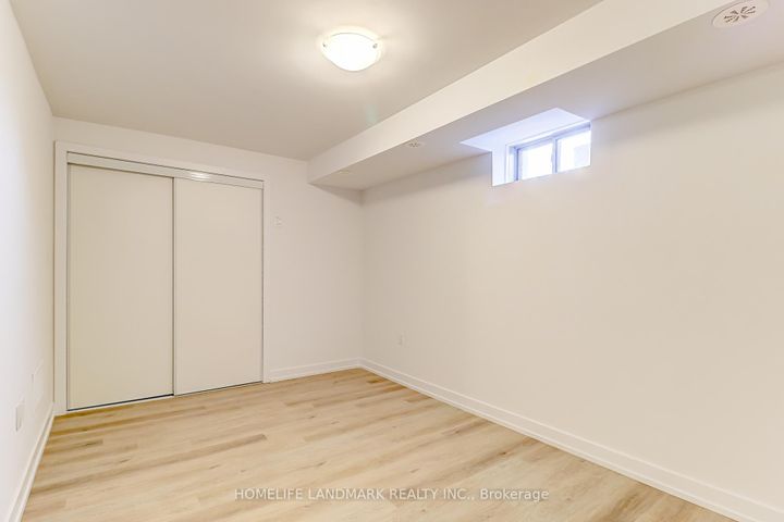 Photo 21 at 31 Bancroft Lane, Jefferson, Richmond Hill