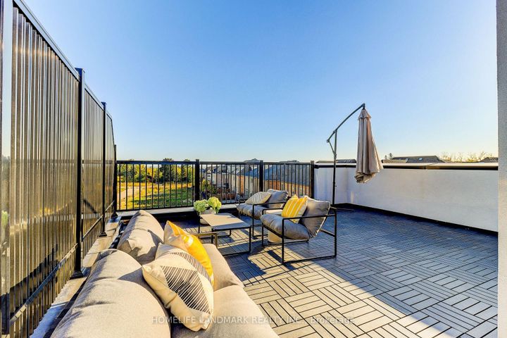 Photo 24 at 31 Bancroft Lane, Jefferson, Richmond Hill