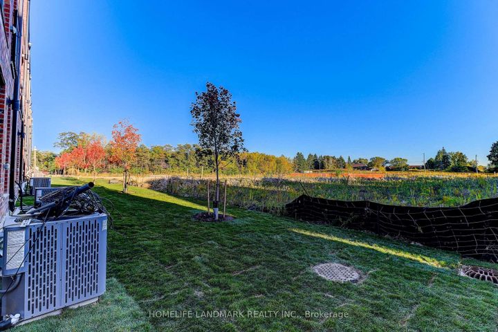 Photo 27 at 31 Bancroft Lane, Jefferson, Richmond Hill