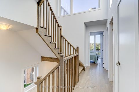 Photo 20 at 31 Bancroft Lane, Jefferson, Richmond Hill