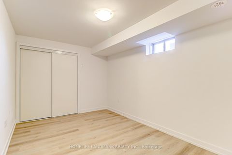 Photo 21 at 31 Bancroft Lane, Jefferson, Richmond Hill