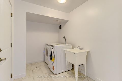 Photo 22 at 31 Bancroft Lane, Jefferson, Richmond Hill