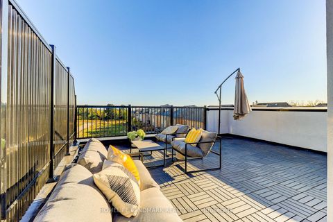 Photo 24 at 31 Bancroft Lane, Jefferson, Richmond Hill