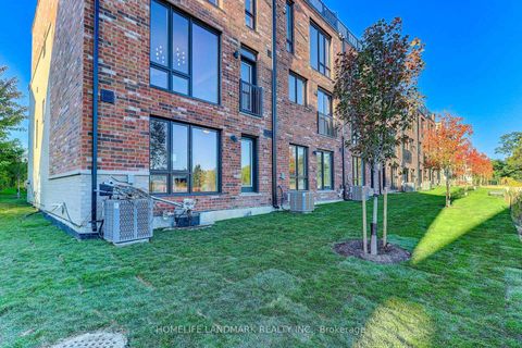 Photo 26 at 31 Bancroft Lane, Jefferson, Richmond Hill