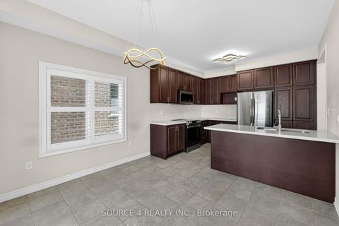 Photo 11 at 355 Danny Wheeler Boulevard, Keswick North, Georgina