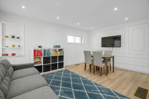 Photo 8 at 184 Hendon Avenue, Newtonbrook West, Toronto