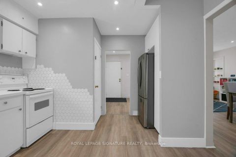 Photo 12 at 184 Hendon Avenue, Newtonbrook West, Toronto