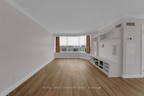 Photo 13 at 1404 - 22 Clarissa Drive, Harding, Richmond Hill