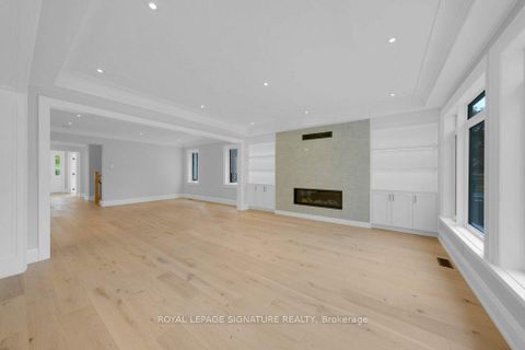 Photo 9 at 92 Howard Road, Leslie Valley, Newmarket