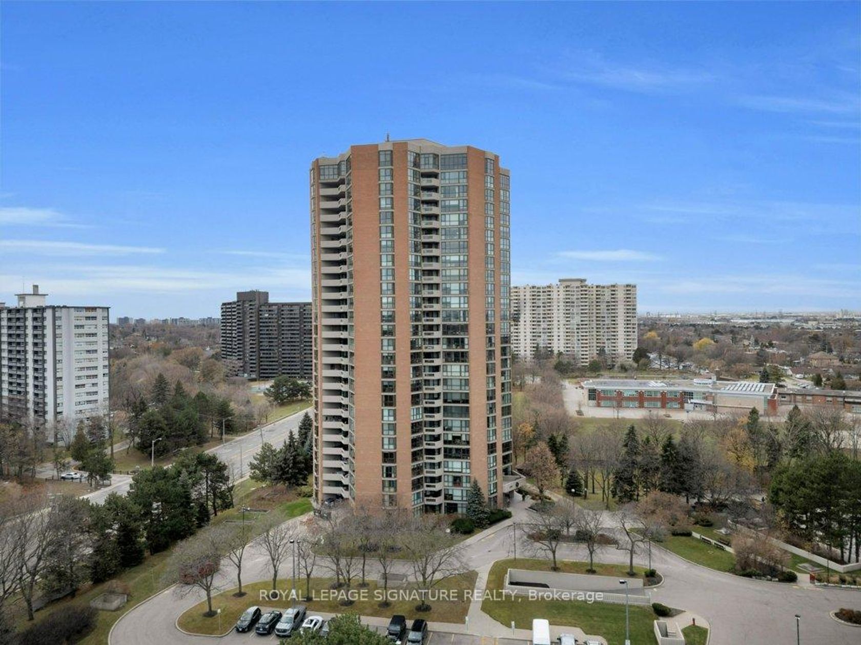 2511 - 2000 Islington Avenue, The Westway, Toronto photo number 2