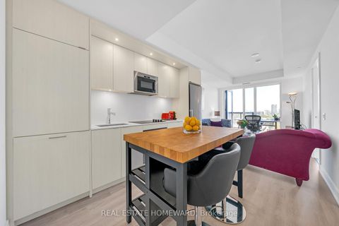 Photo 4 at 2039 - 20 Inn On The Park Drive, Don Mills, Toronto