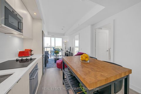 Photo 6 at 2039 - 20 Inn On The Park Drive, Don Mills, Toronto