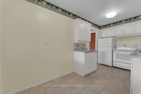 Photo 8 at 409 - 50 Baif Boulevard, North Richvale, Richmond Hill