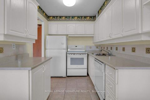 Photo 9 at 409 - 50 Baif Boulevard, North Richvale, Richmond Hill