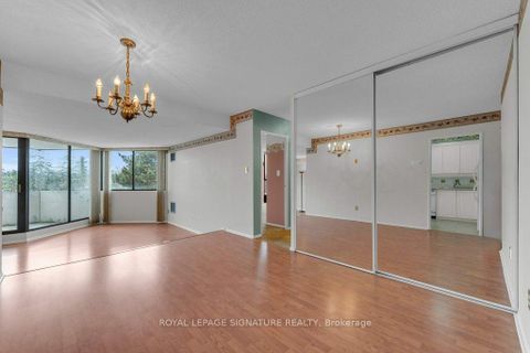 Photo 13 at 409 - 50 Baif Boulevard, North Richvale, Richmond Hill