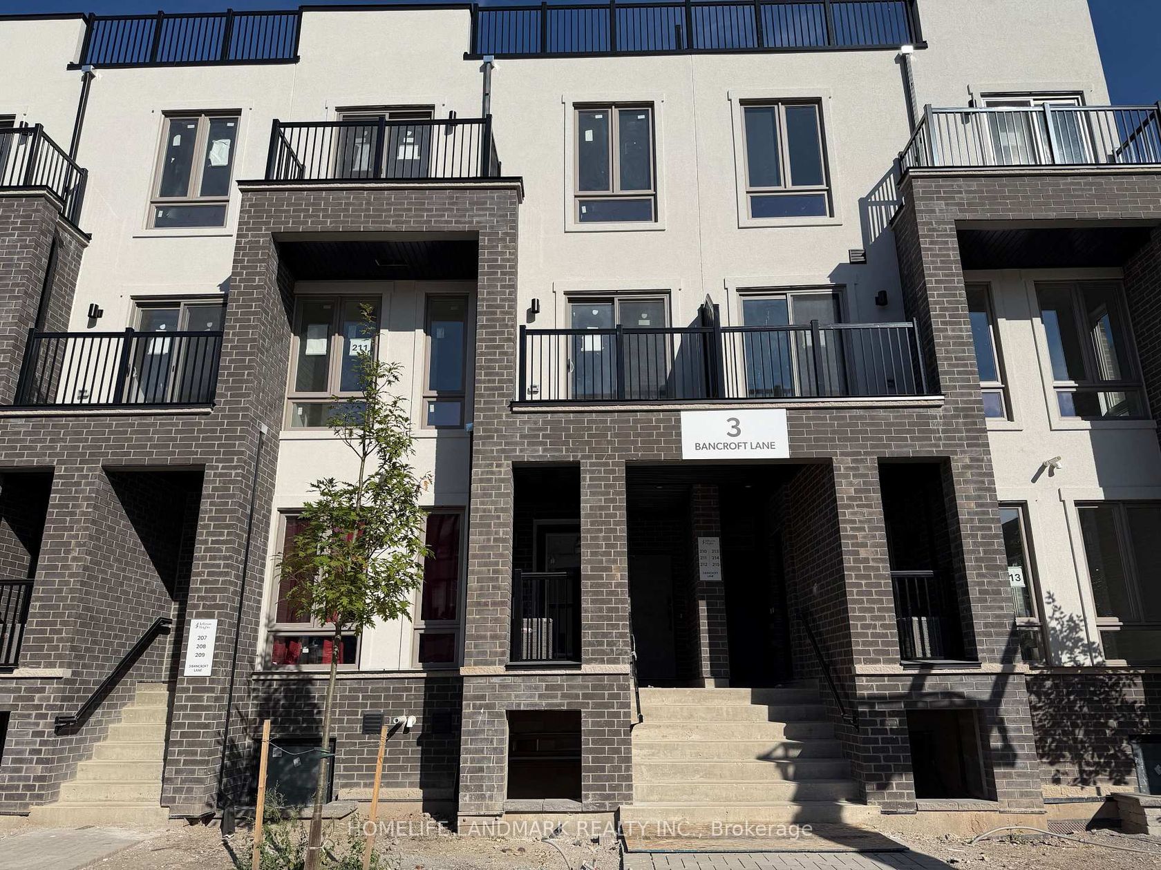 205 - 3 Bancroft Lane, Jefferson, Richmond Hill photo number 2