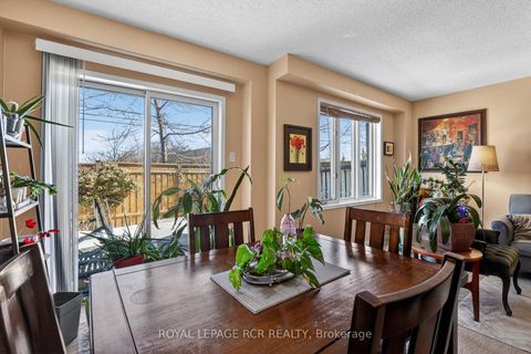 Photo 9 at 10 - 369 Riddell Court, College Manor, Newmarket