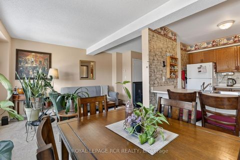 Photo 10 at 10 - 369 Riddell Court, College Manor, Newmarket