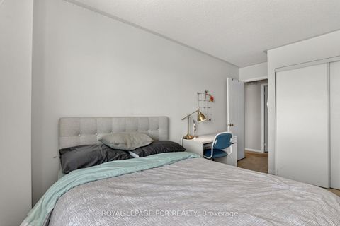 Photo 23 at 10 - 369 Riddell Court, College Manor, Newmarket