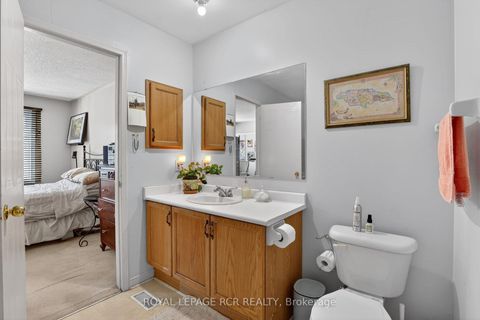 Photo 25 at 10 - 369 Riddell Court, College Manor, Newmarket