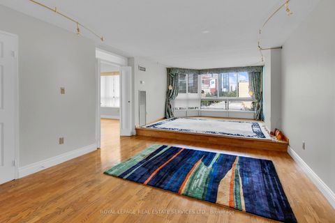 Photo 10 at 609 - 130 Carlton Street, South St. James Town, Toronto