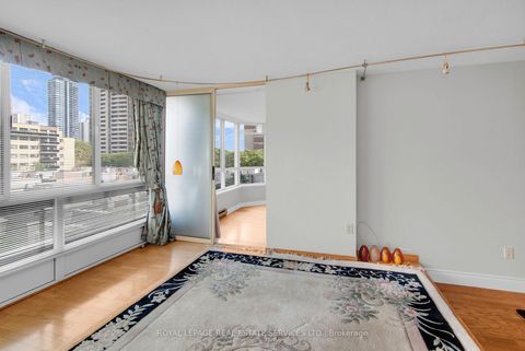 Photo 13 at 609 - 130 Carlton Street, South St. James Town, Toronto