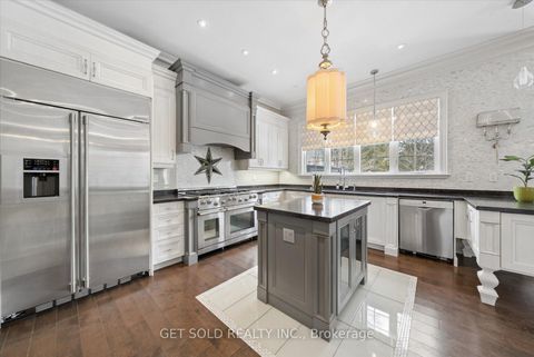 Photo 11 at 8 Thornhill Avenue, Uplands, Vaughan