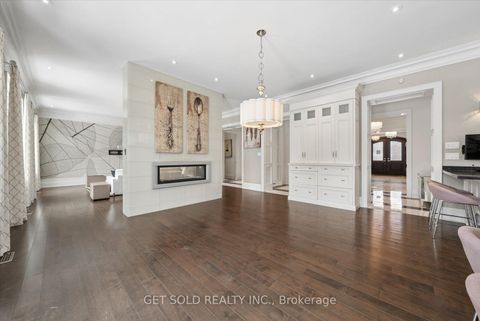 Photo 13 at 8 Thornhill Avenue, Uplands, Vaughan