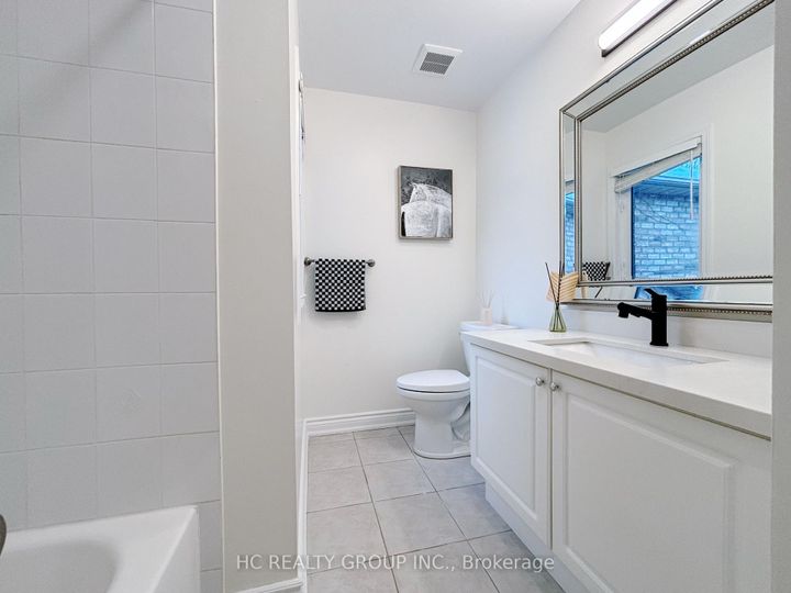 Photo 31 at 43 Sedgeway Heights, Vellore Village, Vaughan