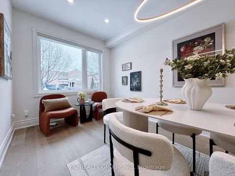 Photo 2 at 43 Sedgeway Heights, Vellore Village, Vaughan
