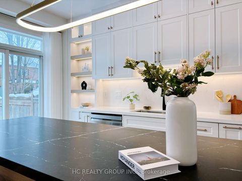 Photo 12 at 43 Sedgeway Heights, Vellore Village, Vaughan