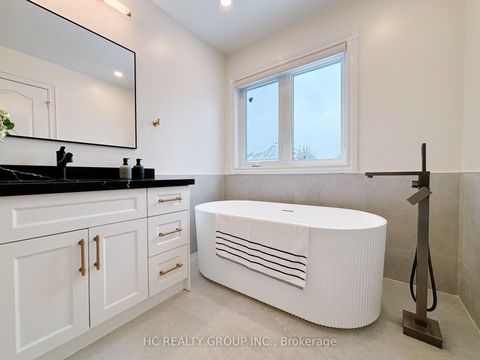 Photo 28 at 43 Sedgeway Heights, Vellore Village, Vaughan