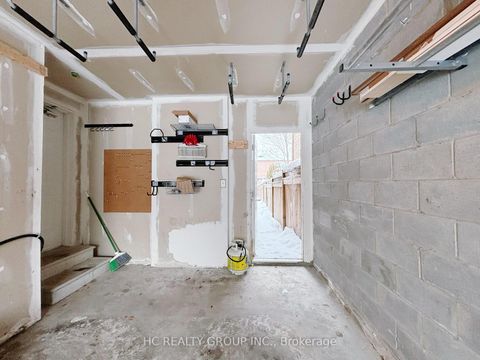 Photo 43 at 43 Sedgeway Heights, Vellore Village, Vaughan