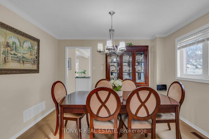 Photo 2 at 10 Hepburn Crescent, Georgetown, Halton Hills