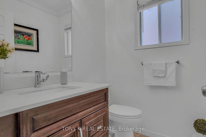 Photo 6 at 10 Hepburn Crescent, Georgetown, Halton Hills