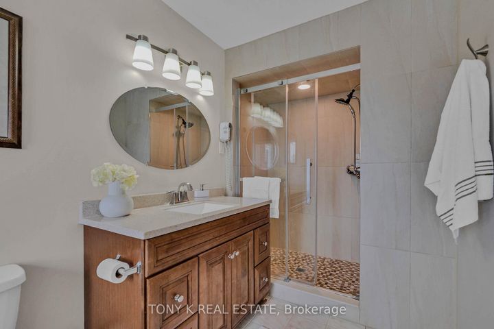 Photo 9 at 10 Hepburn Crescent, Georgetown, Halton Hills