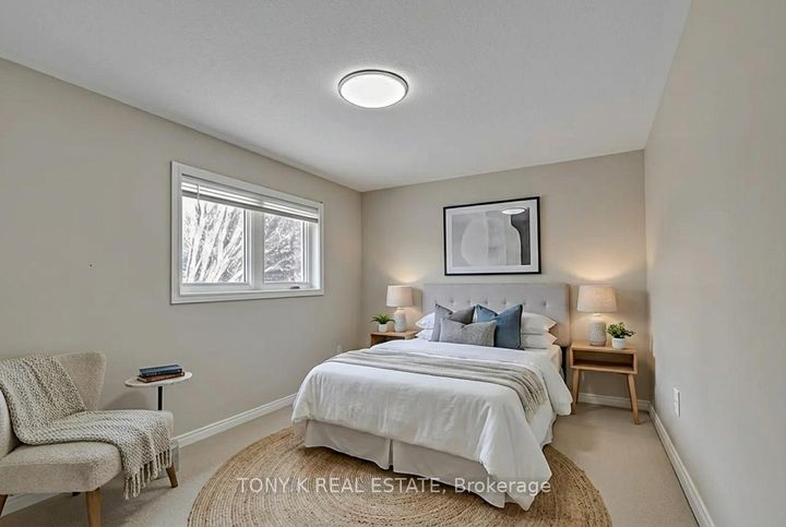 Photo 12 at 10 Hepburn Crescent, Georgetown, Halton Hills