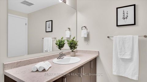 Photo 16 at 504 - 10 Culinary Lane, Rural Barrie Southeast, Barrie