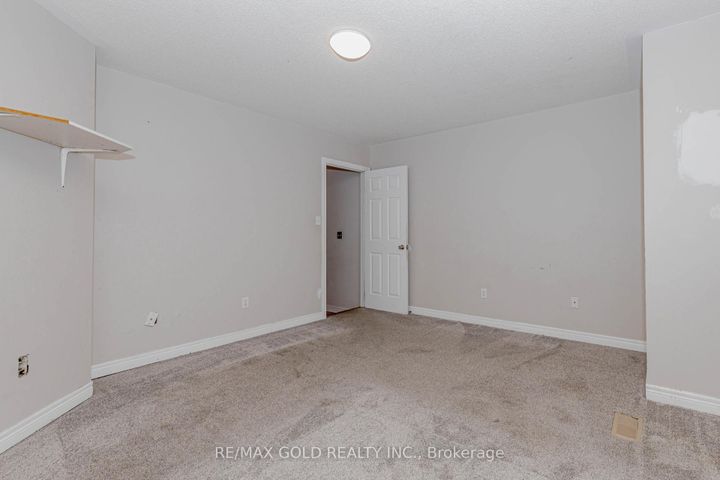 Photo 18 at 64 Mossgrove Crescent, Northwest Sandalwood Parkway, Brampton