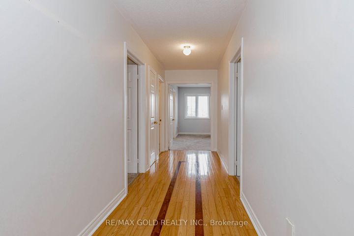 Photo 19 at 64 Mossgrove Crescent, Northwest Sandalwood Parkway, Brampton