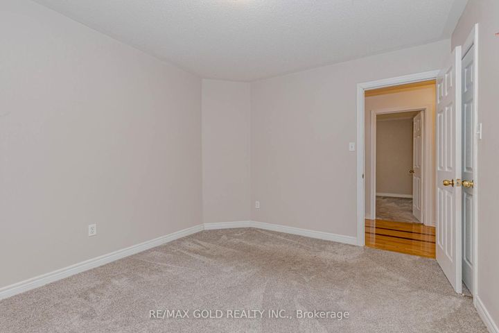 Photo 27 at 64 Mossgrove Crescent, Northwest Sandalwood Parkway, Brampton