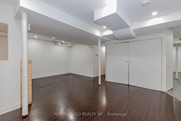 Photo 37 at 64 Mossgrove Crescent, Northwest Sandalwood Parkway, Brampton