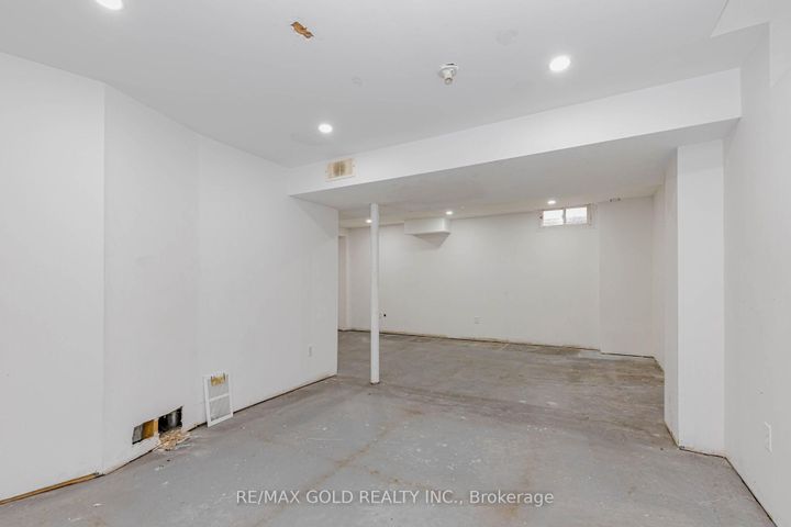 Photo 42 at 64 Mossgrove Crescent, Northwest Sandalwood Parkway, Brampton