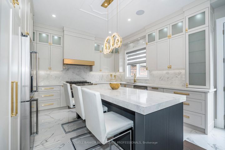 Photo 8 at 5 Barnsley Court, Maryvale, Toronto