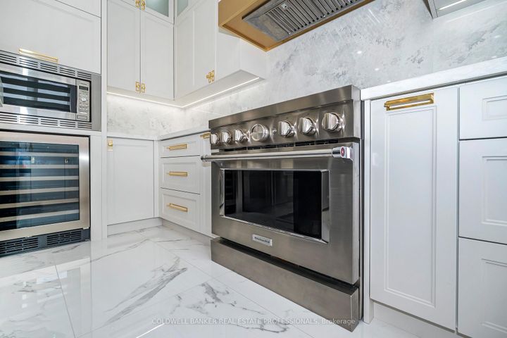 Photo 12 at 5 Barnsley Court, Maryvale, Toronto