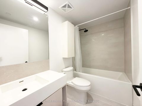 Photo 10 at 1525 - 108 Peter Street, Waterfront Communities C1, Toronto