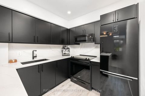 Photo 8 at 4304 - 43 Sudbury Street, Niagara, Toronto