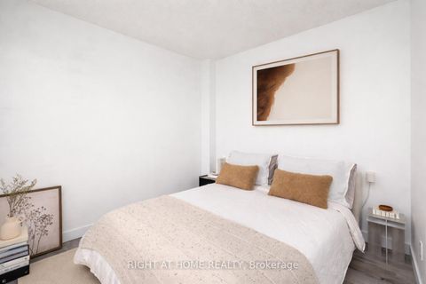 Photo 15 at 4304 - 43 Sudbury Street, Niagara, Toronto