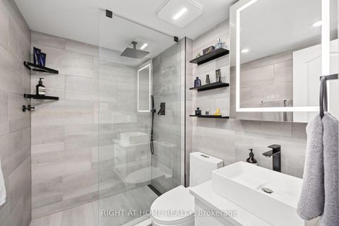Photo 20 at 4304 - 43 Sudbury Street, Niagara, Toronto